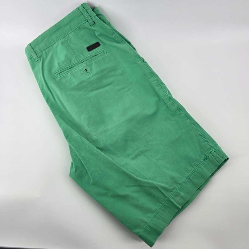 Hugo Boss Chino Shorts Men 34 Green Solid Flat Front Cotton Golf Casual